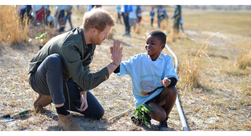 Prince Harry makes surprise return to Africa